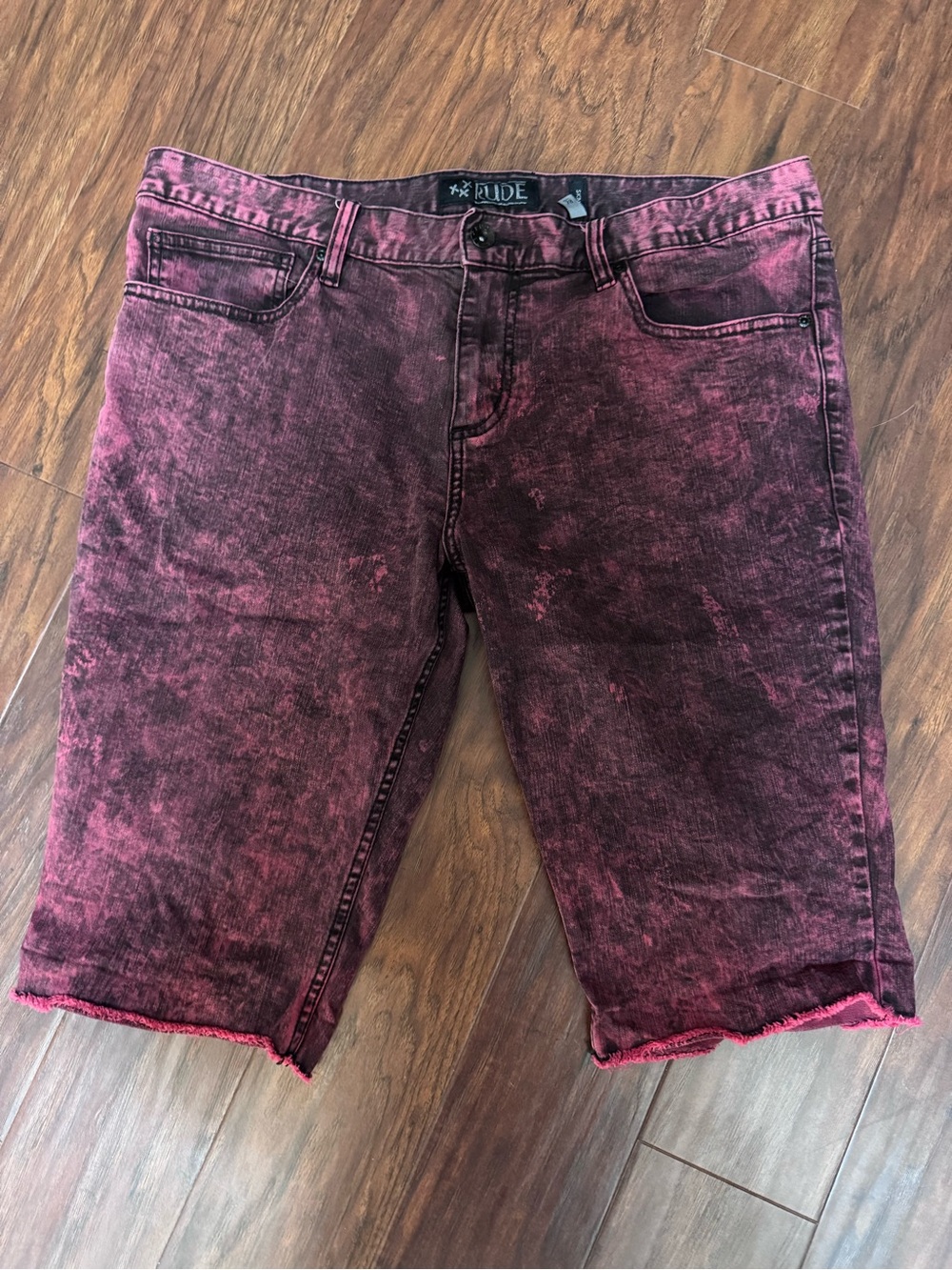🚨 GORGEOUS RUDE UNISEX Acid Wash Red/black Denim Shorts
